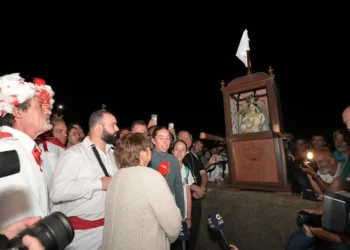 El Hierro cumple el voto a su Patrona en una Bajada multitudinaria tras 8 años de espera