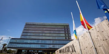 Condenas de 36 y 33 años para el hombre y la mujer que violaron y grabaron a sus hijas