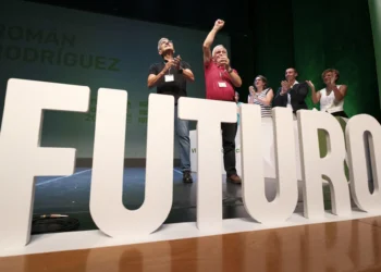Román Rodríguez y Carmelo Ramírez dejan paso a la renovación en la dirección de NC