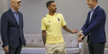 Jonathan Viera: «El club me ha pedido una serie de cosas y yo también las veo, estamos en sintonía»