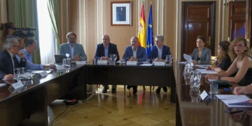 Torres coordina con los delegados de Gobierno la acogida de los menores migrantes