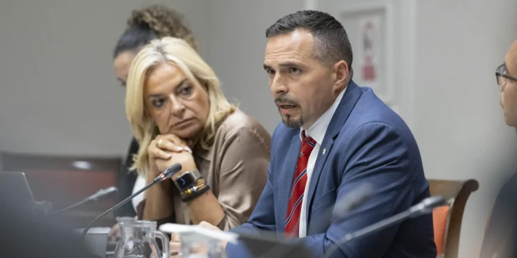 El gerente del Hospital Universitario de Canarias afirma que empiezan a ser prometedores los cambios en urgencias