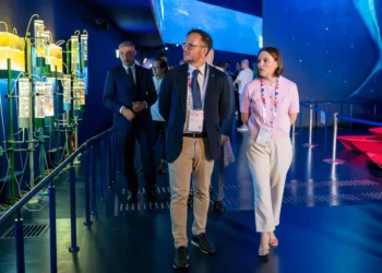 Un delegación canaria visita Okinawa para estrechar lazos sobre sostenibilidad e innovación