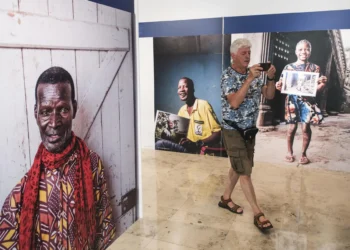 La ONG Mercy Ships muestra su labor con la exposición “Un faro de esperanza en el mar”