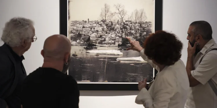 “El presente infinito”: un recorrido retrospectivo a la obra de la artista Fabiola Ubani