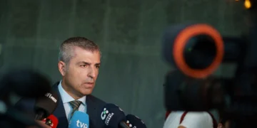 Manuel Domínguez aplaude la postura del PP con los menores migrantes porque «ha obligado» al Gobierno a actuar