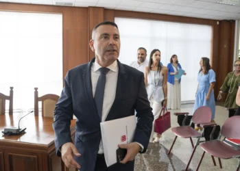 La moción contra Pedro Sánchez tensa el pacto de gobierno de CC y PP en el Cabildo de Lanzarote