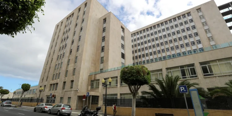 Canarias lidera el limbo de la dependencia con un 35,4% de personas que esperan una ayuda