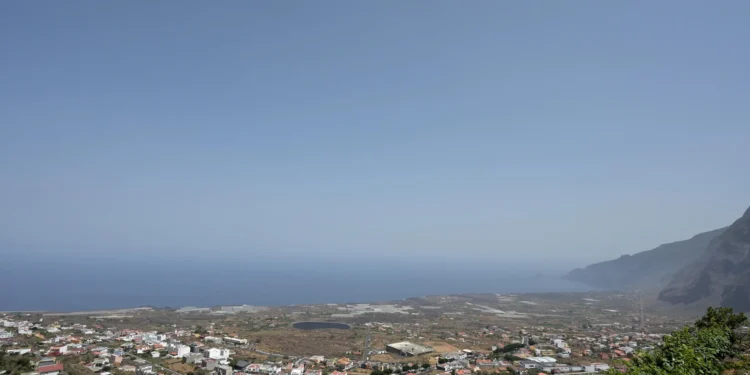 La sal, la calima, el tráfico y la actividad industrial en África, principales contaminantes del aire en Canarias