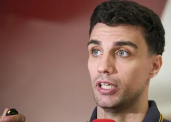 Alocén avanza en su recuperación del ligamento cruzado, pero «sin fecha de vuelta»
