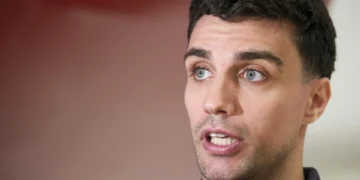 Alocén avanza en su recuperación del ligamento cruzado, pero «sin fecha de vuelta»