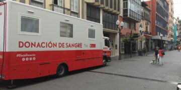 Hemodonación y Hemoterapia instala en la calle Triana de la capital grancanaria una unidad móvil para la donación