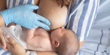 Siete centros de salud de Tenerife reciben la acreditación de la fase 2D de la IHAN