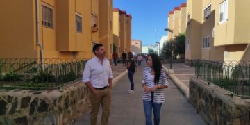 Alejandro Marichal y Lucía JIménez en la Urbanización Las Llaves