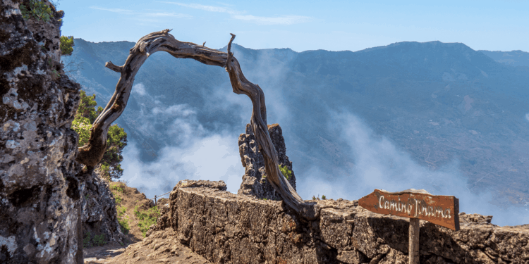 «Senderos del tiempo», el nuevo pódcast que recorre los caminos históricos de Canarias