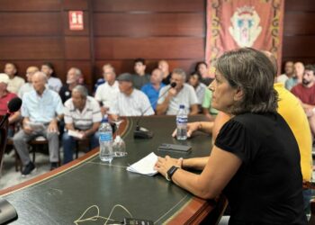 Charla informativa sobre la filoxera en Santa Úrsula (2)