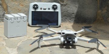 Educación estrena un servicio pionero de drones para inspeccionar infraestructuras educativas