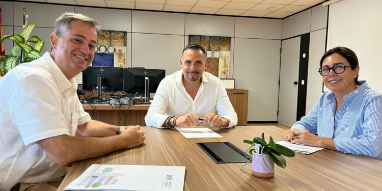 El director del SCS se reúne con los colegios de farmacéuticos de ambas provincias