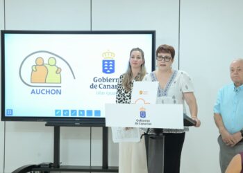 Canarias impulsa el Programa Auchón, un proyecto pionero de convivencia intergeneracional para combatir la soledad