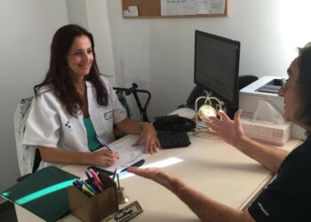 Psicólogos de Atención Primaria del Área de Salud de Lanzarote aconsejan la desconexión digital en las vacaciones
