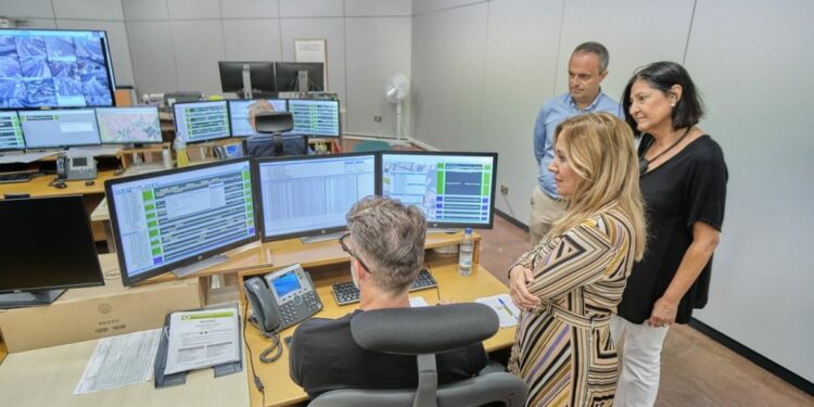 ROSA-DAVILA-Y-TITSA-001