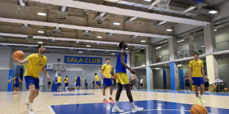 El Gran Canaria vuelve al trabajo con «un plus físico» y la idea de «jugar más rápido»