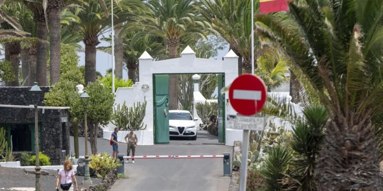 El Gobierno canario pide tratar asuntos de actualidad en un posible encuentro entre Sánchez y Clavijo