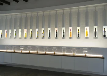 Propietario de El Grifo: Si la gente viviera solo de la viña ya se hubiera abandonado