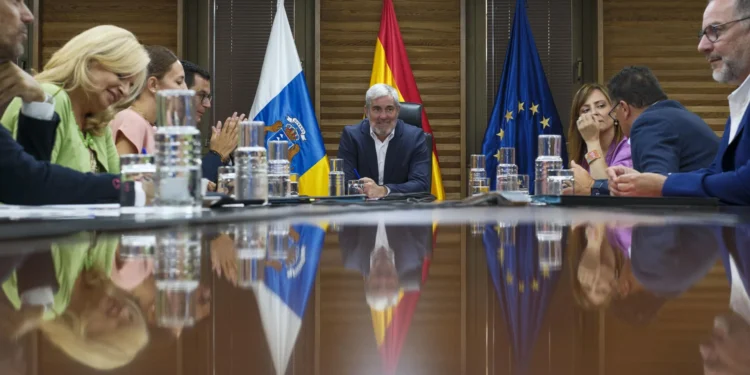 Canarias responde a Baleares: El reparto de menores se fundamenta en criterios técnicos