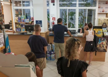 AMPAs: El sistema educativo no es gratuito por los gastos de inicio de curso y los copagos