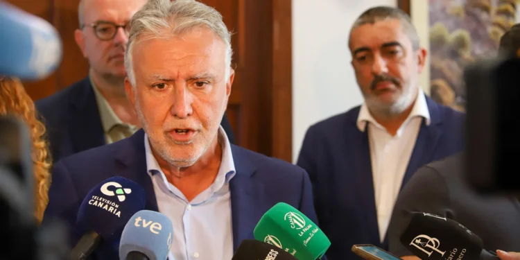 Torres, sobre los menores: No me cabe en la cabeza que haya comunidades autónomas que incumplan la ley