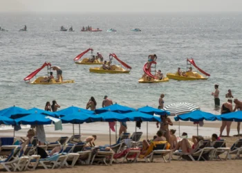 Cae el gasto medio de los turistas en Canarias: 157,94 euros al día