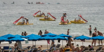 Cae el gasto medio de los turistas en Canarias: 157,94 euros al día