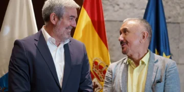 Clavijo no se cierra a la jornada de 37,5 horas y pide debatirla en el Congreso