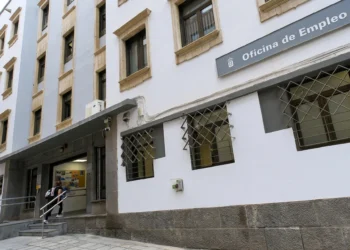 El paro sube en julio en Canarias en 384 personas pero ha caído en 12.400 en el último año