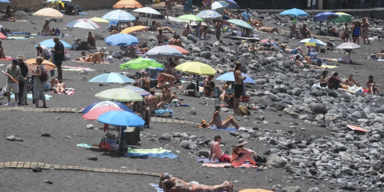 Canarias vivió su 15º mes de julio más cálido y el más húmedo desde 1961