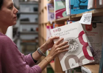 Las claves de las familias canarias para la ‘vuelta al cole’: reutilizar y segunda mano