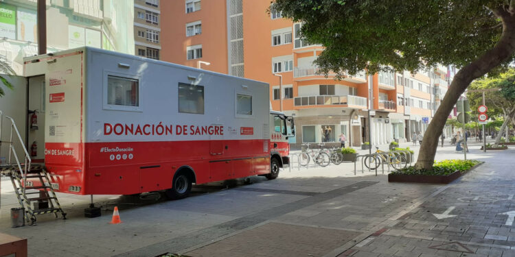 El SCS acerca la donación de sangre a la avenida de Mesa y López de Las Palmas de Gran Canaria