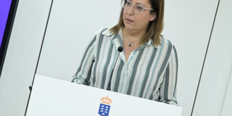 El Estado incumple, una vez más, con Canarias y no realizará más derivaciones a la Península esta semana