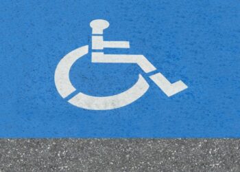 Discapacidad unifica en las islas la tarjeta de aparcamiento para personas con movilidad reducida