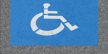 Discapacidad unifica en las islas la tarjeta de aparcamiento para personas con movilidad reducida