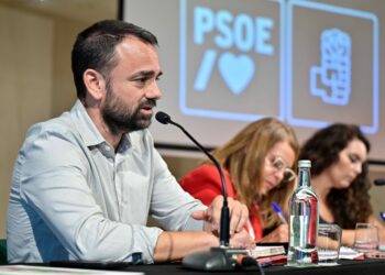 20250911_Reunión_PSOE_Hotel_Escuela-37