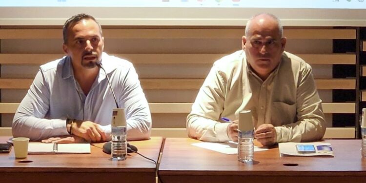 El director del SCS analiza con las gerencias sanitarias la actividad asistencial del primer semestre del año