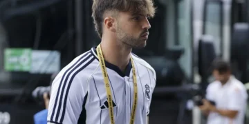 El juez abre juicio contra Raúl Asencio y otros tres exjugadores por difundir vídeos sexuales