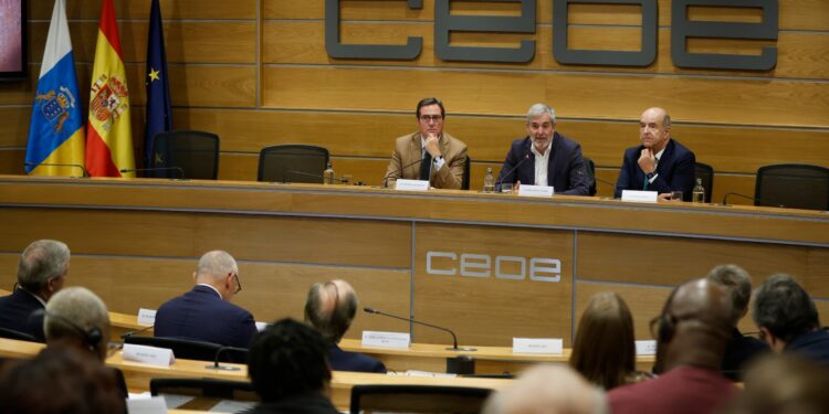 Canarias quiere ser una plataforma de oportunidades y de lanzamiento de inversiones españolas hacia África