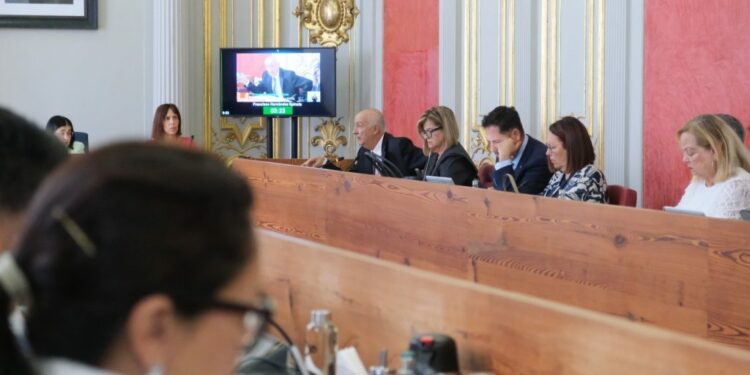 El concejal Francisco Hernández Spínola, durante el Pleno del mes de septiembre (1)