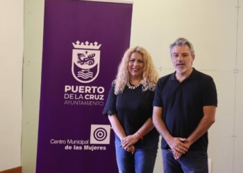 El edil de Igualdad, David Hernández, junto a la técnica de Igualdad, Sandra Bacallado