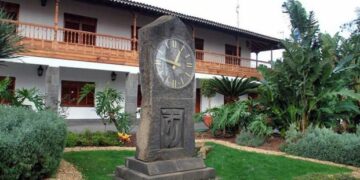 fachada ayuntamiento de tacoronte.JPG