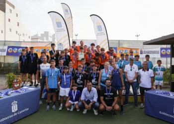 Gran Canaria y Tenerife se reparten los títulos en los campeonatos regionales escolares de tenis y pádel