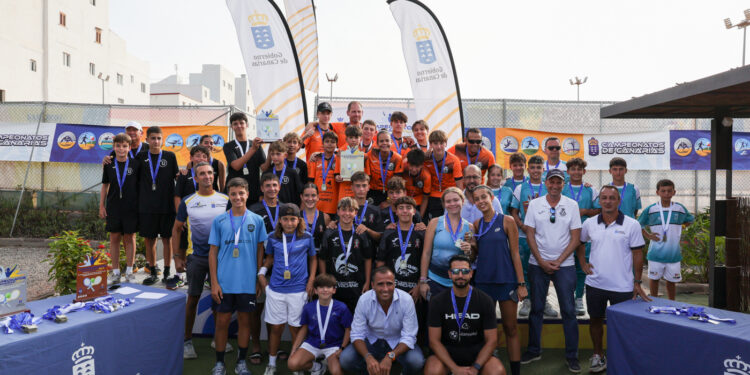 Gran Canaria y Tenerife se reparten los títulos en los campeonatos regionales escolares de tenis y pádel
